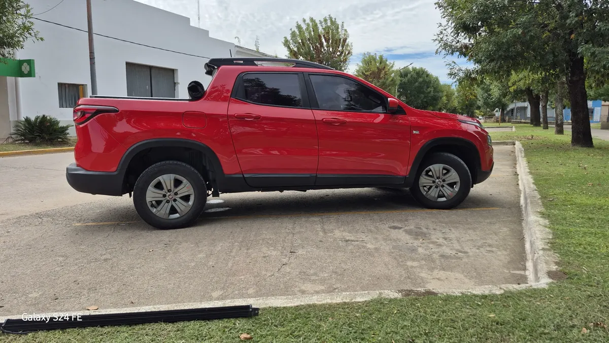 Fiat Toro 1.8 Freedom 4X2 AT560397101355520002