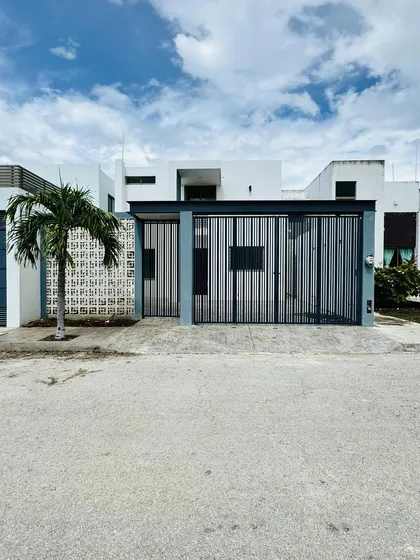 Casa En Venta Merida, Real Montejo, Entrega Inmediata.