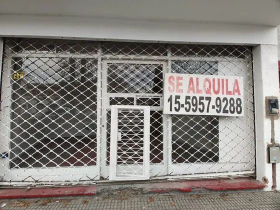 Local A La Calle Planta Baja Av. Juan B. Justo Floresta!!!