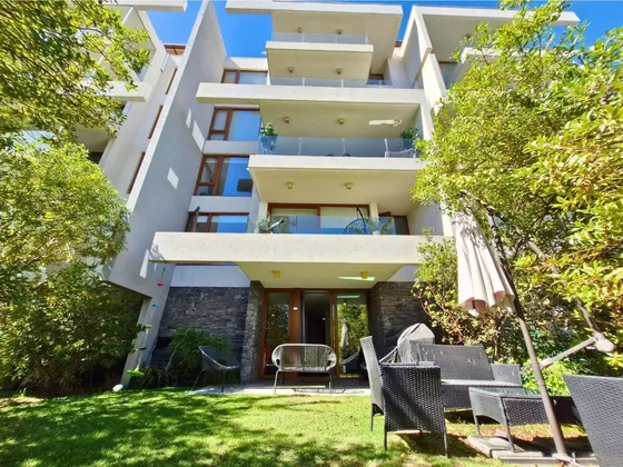 Amplio Y Lindo Townhouse Con Jardín Y Terrazas - Las Condes