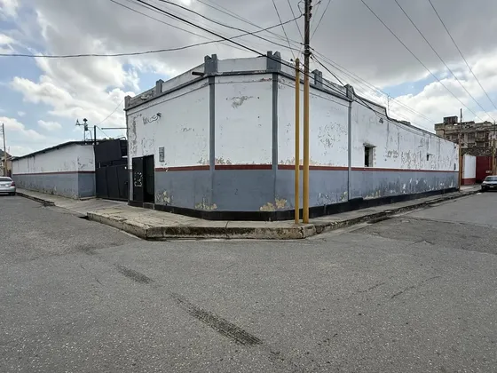 Johanna Castillo Jc Alquila Gal`pon Ideal Para Taller