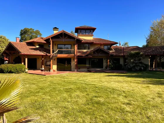 Casa Estilo Chileno En Parcela De Agrado, Condominio Cerrado