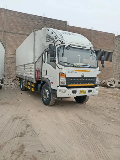 Vendo Camion Sinotruk Petrolero Poco Recorrido Año 2021