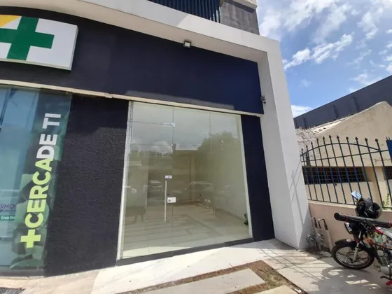 Local En Arriendo En El Golf. Cod A792319