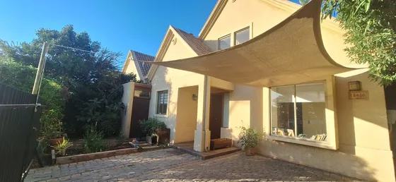 Hermosa Casa En Condominio En Chicureo, Excelente Conexión