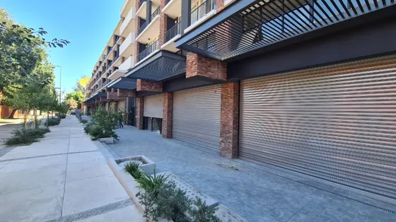Local Comercial 76 M² Con Extracción | Providencia