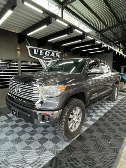 Toyota Tundra Limited
