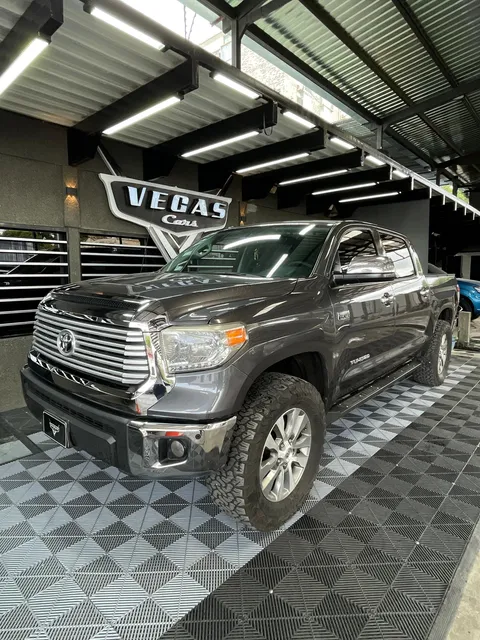 Toyota Tundra Limited