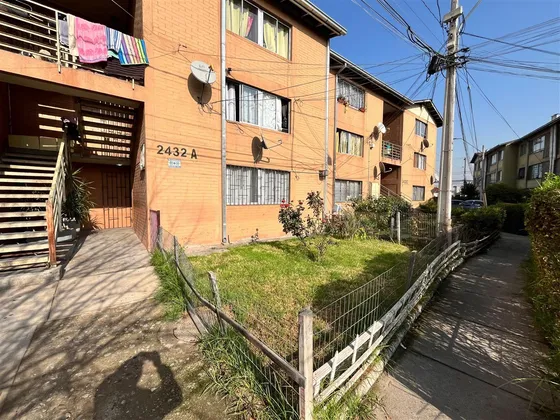 Departamento De 3 Dorm. 1 Bñ Y Patio En Metro Plz Chacabuco