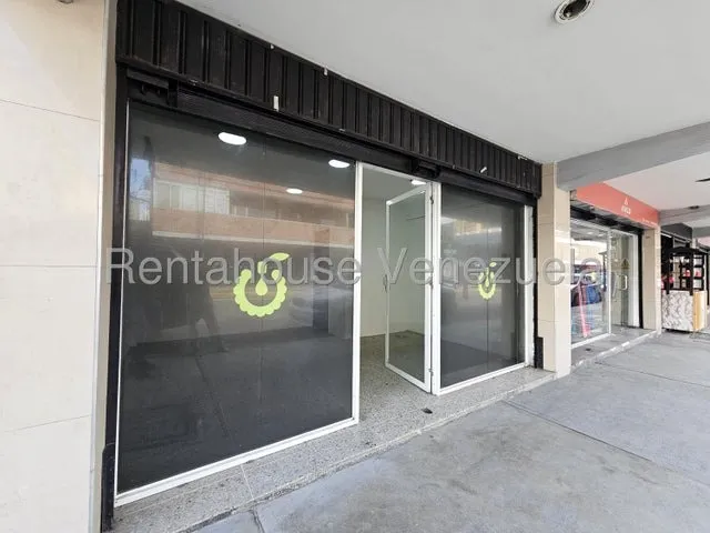 Local Comercial En Alquiler En Barquisimeto Crr 21 Ubicado A Pie De Calle Con Luz Trifasica Modernos Acabados Cod 25 14716 Comunícate Soy Gabi Irastorza                                                