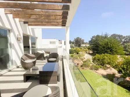 Marbella, Luminoso E Impecable Departamento