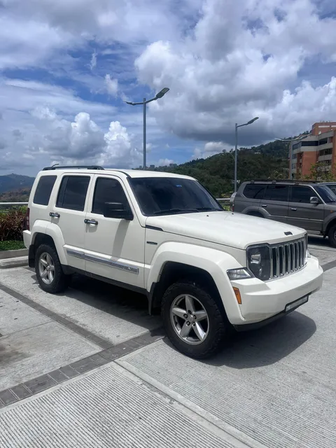 Jeep Cherokee 4x2