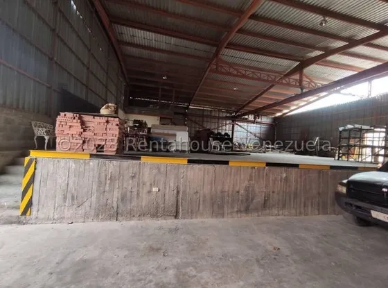 Hector Piña Alquila Galpon En Zona Industrial Ii De Barquisimeto 2 4-1 5 2 1 5