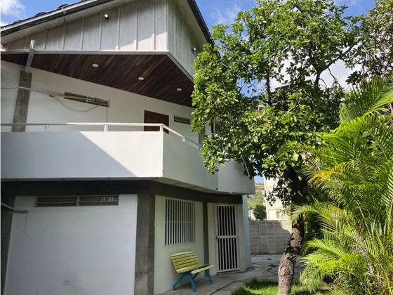 Se Alquila Casa Comercial 300m2 San Luis 6374