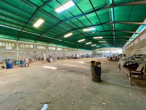 Francisco Rojas Norscia Rentahouse 25-9277 Vende Galpón Industrial En Barquisimeto Oeste, A Pie De Calle Ideal Para Deposito O Taller Con 21000mts2 Es Idoneo Para Empresas O Procesadoras, Llama Ya!!!!