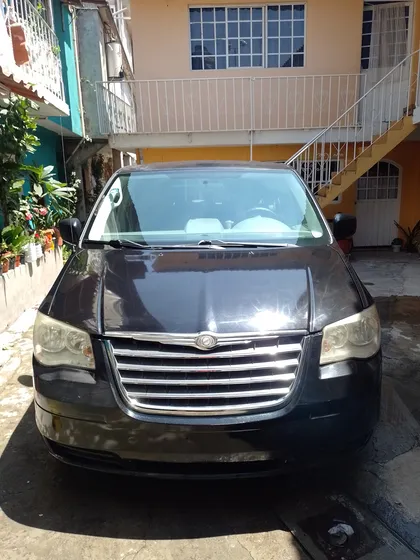 Chrysler Town & Country 3.3