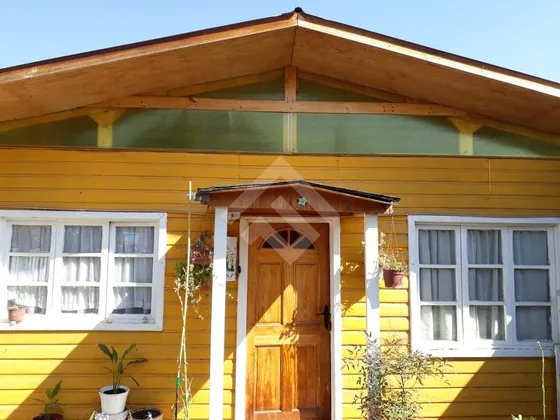 Casa En Venta De 4 Dorm. En La Florida