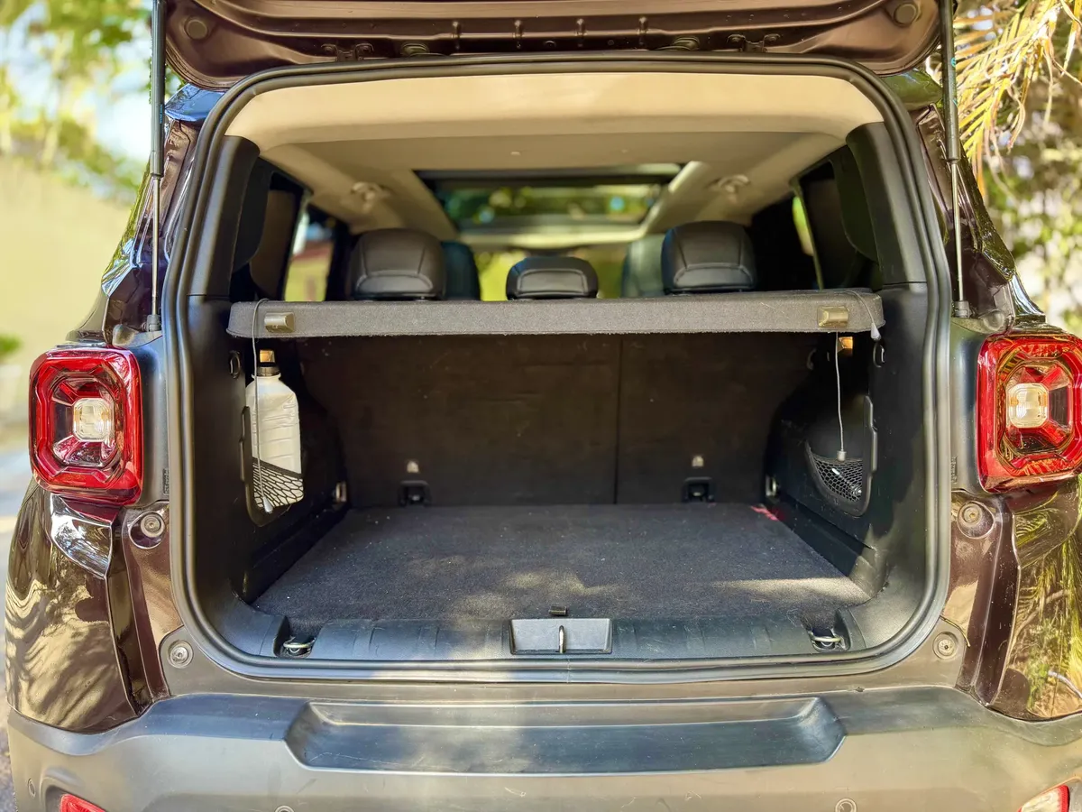 Jeep Renegade 2021 1.8 Limited Flex Aut. 5p — foto 9