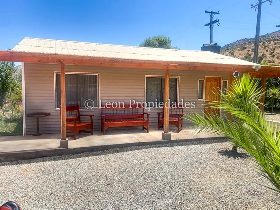 Leon Propiedades Vende Parcela Con Casa En Sector Cuyuncavi 