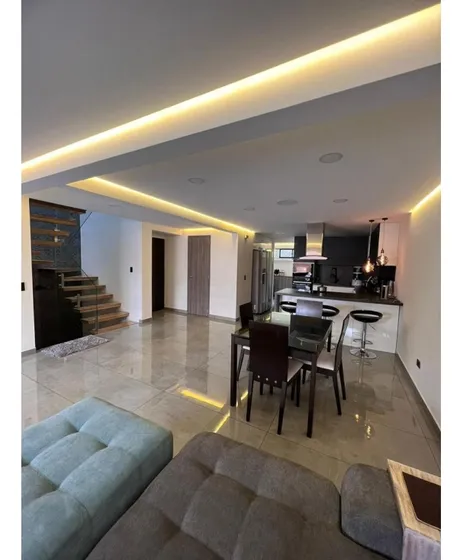 Genial Casa En Venta Poblado Los Balsos