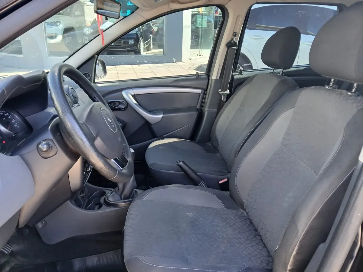 Renault Duster 1.6 4x2 Confort 110cv5436189182853324818