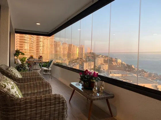Departamento En Venta De 3 Dormitorios E. Eluchans Reñaca