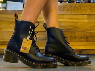 Dr martens influencers venezuela online