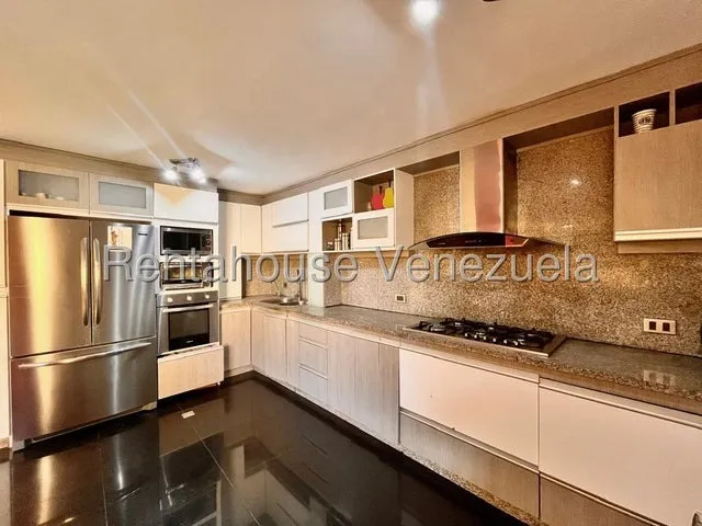 Daniela Linarez Vende Casas Espectacular En Exclusiva Zona Del Este De Barqusimeto Conectada A Planta Electrica Con Amplios Espacios Muy Segura Y Elegante                                              