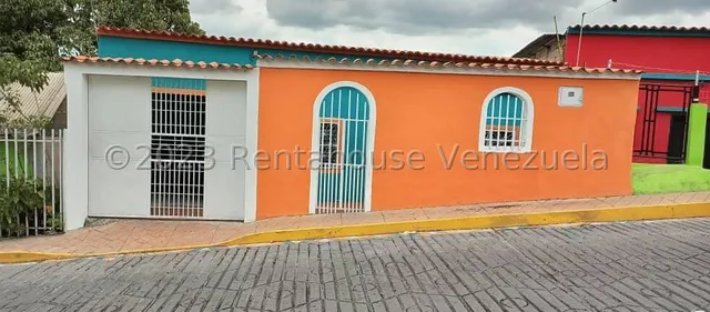Venta Hermosa Casa Al Centro De Barquisimeto Con Vista A La Ribereña Gabriela C