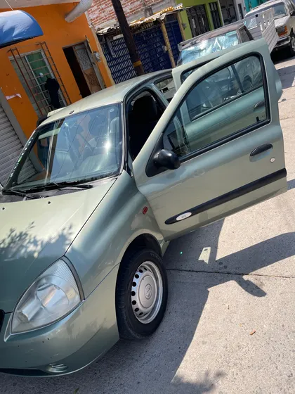 Nissan Platina 1.6 Custom Ac Mt