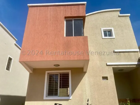 Milagros Inmuebles Casa Venta Barquisimeto Lara Zona Este Ciudad Roca Economica Residencial Economico Código Inmobiliaria Rent-a-house  25-1856
