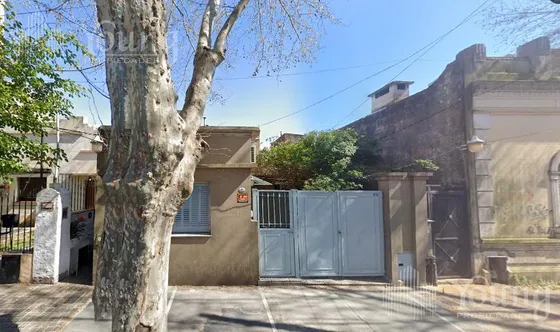 Casa En Venta Con Patio En Bernal 