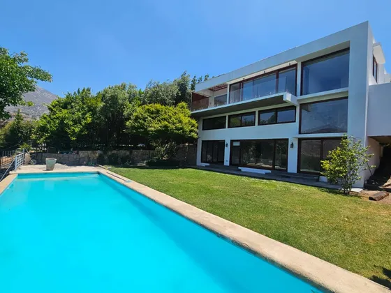 Excelente Casa Con Seguridad Y Maravillosa Vista.