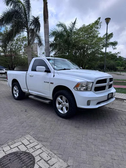 Dodge Ram 2500 5.7 Pickup Slt Sport 4x2 At