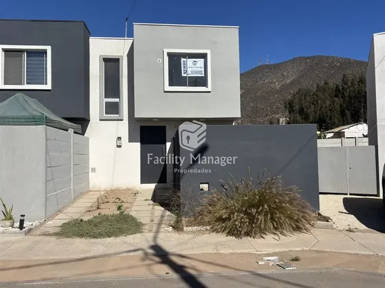 Casa Nueva En Venta En Condominio En La Serena