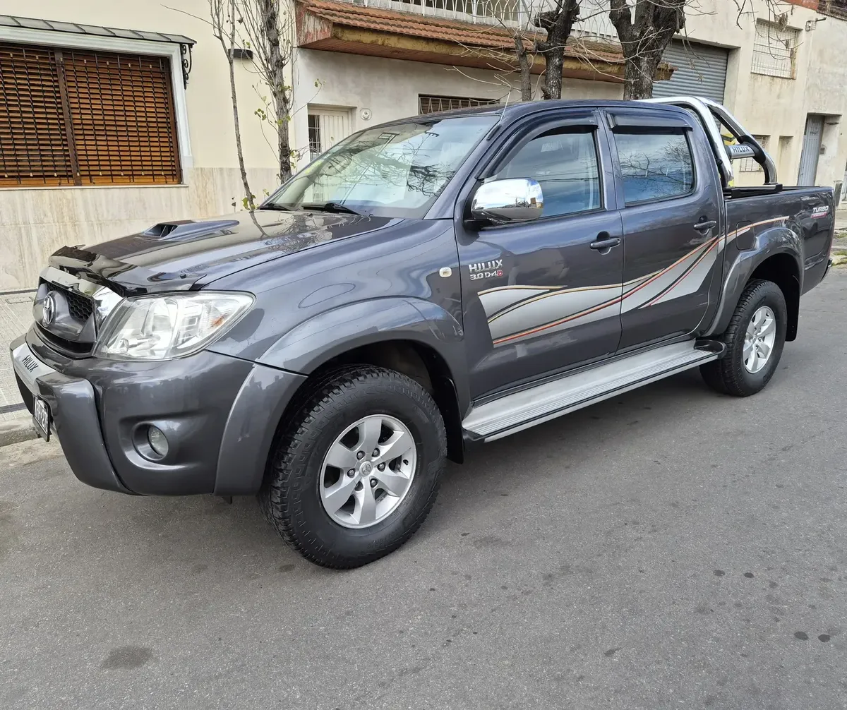 Toyota Hilux Pick-Up 3.0 Cd Srv I 171cv 4x2