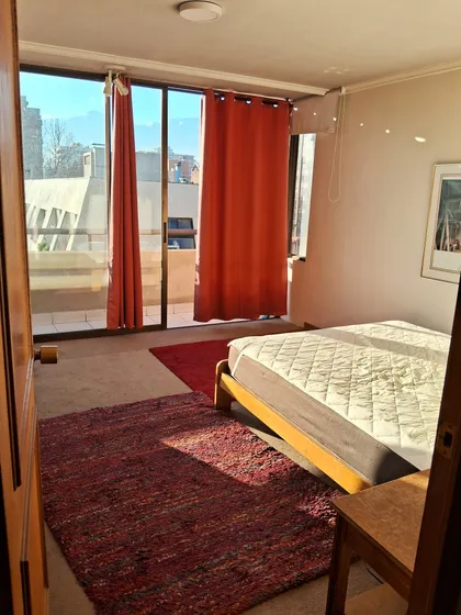Arriendo Pieza Grande Con Baño Privado