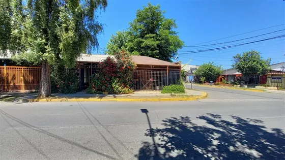 Casa En Venta De 4 Dorm. En Quilicura