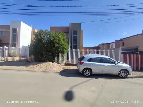 Casa En Venta De 3 Dorm. En Coquimbo