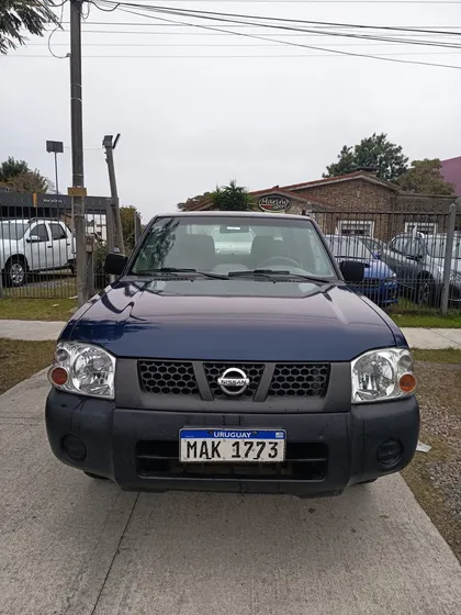 Nissan Np300 2.4 Doble Cabina 4x4 Mt
