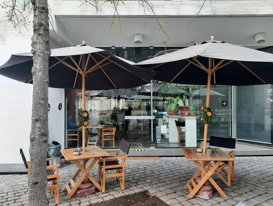 Estupendo Local Doble En Venta En Nueva La Dehesa