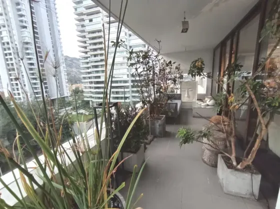 Departamento En Venta De 3 Dorm. En Vitacura