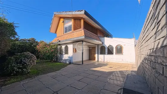 Casa En Arriendo De 4 Dorm. En Las Condes