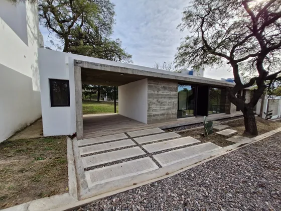 Venta Casa De 3 Dorm Pb En Villa Allende Golf 