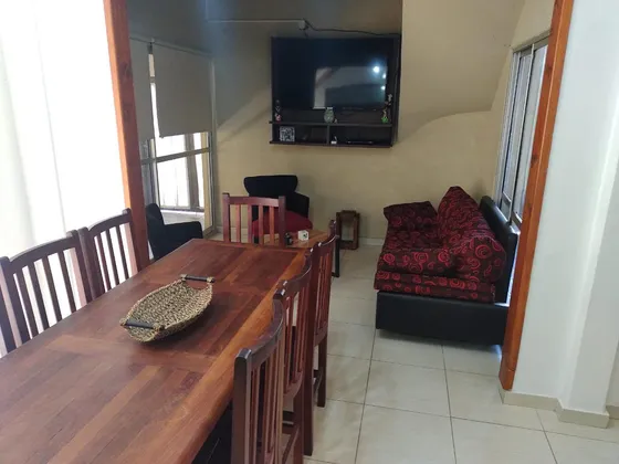 Ph En Venta - 2 Dormitorios 1 Baño - Cochera - 102mts2 - Ringuelet, La Plata