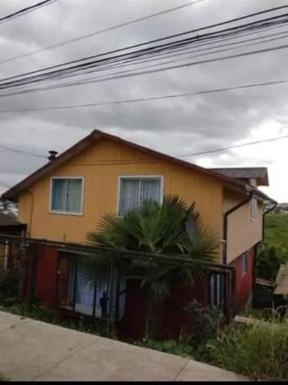 Casa En Venta De 3 Dorm. En Temuco En Av. Pedro De Valdivia