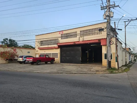 Galpón Industrial Ubicado En San Lorenzo