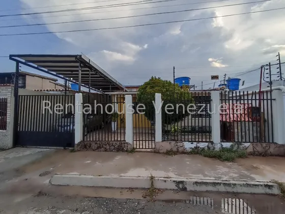 En Los Samanes Anexo En Alquiler Comoda Amplios Espacios Urbanismo Cerrado Todos Los Servicios Estef 25-5693
