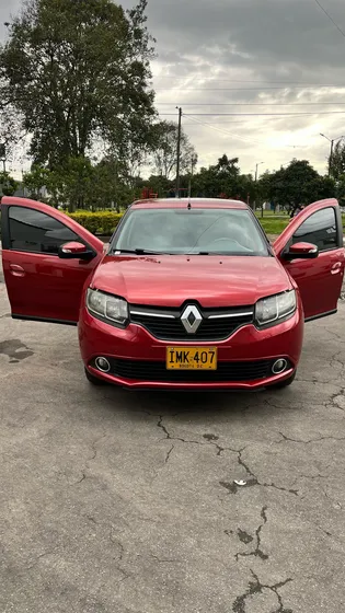Renault Logan 1.6 Privilege / Intens