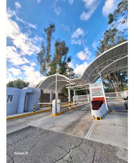 Se Vende Linda Casa Tipo Apartamento Urb Los Picachos Los Teques